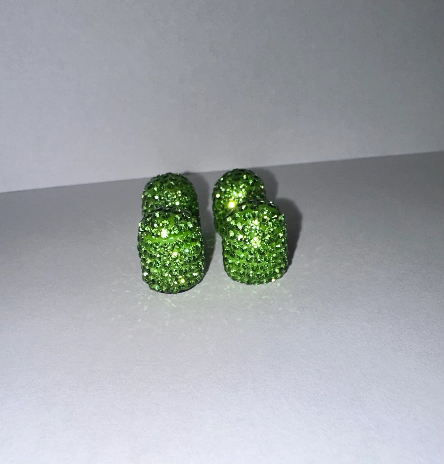 4x Peridot Light Green Emerald Tire Valve Caps Bling Diamond Luxury Crystal Embellishment Universal Round Car Bicycle Motorcycle Bike SUV